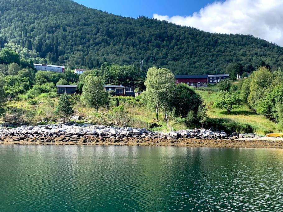 Cabin By The Fjord Oksendalsora Exterior photo