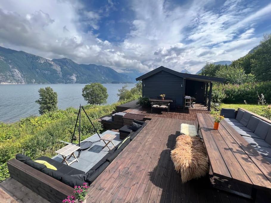 Cabin By The Fjord Oksendalsora Exterior photo
